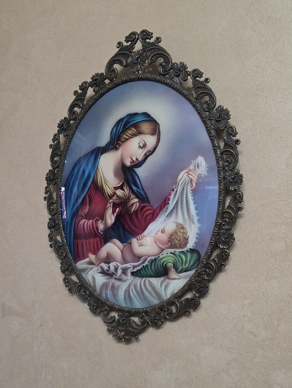 Vtg Italian Religious Madonna and Child Art Print - Convex Glass, Brass Frame